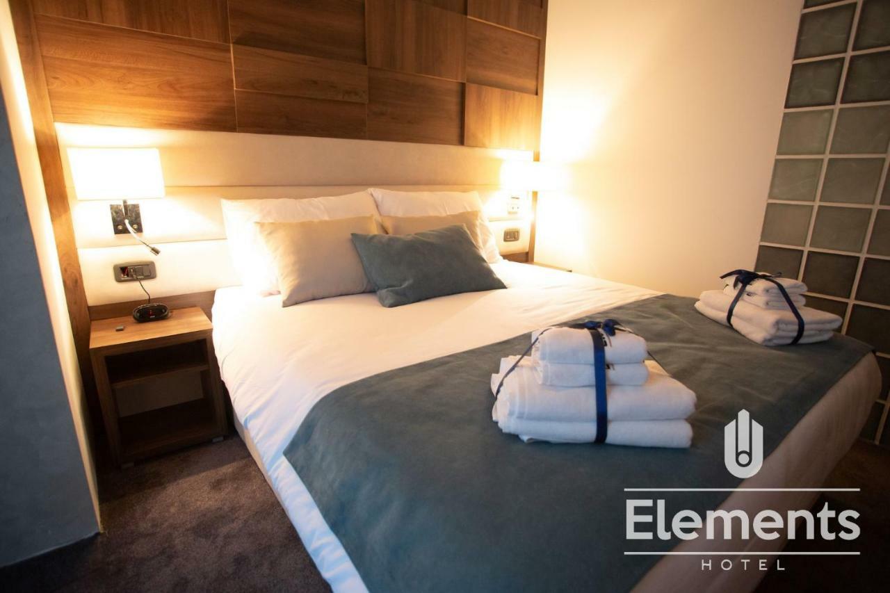 Hotel Elements Novi Pazar Bagian luar foto