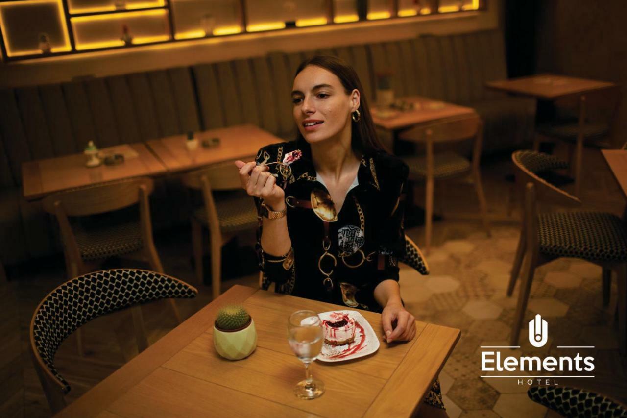 Hotel Elements Novi Pazar Bagian luar foto