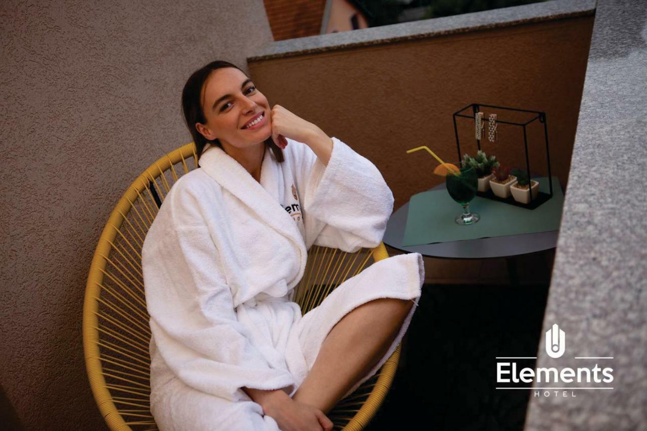 Hotel Elements Novi Pazar Bagian luar foto